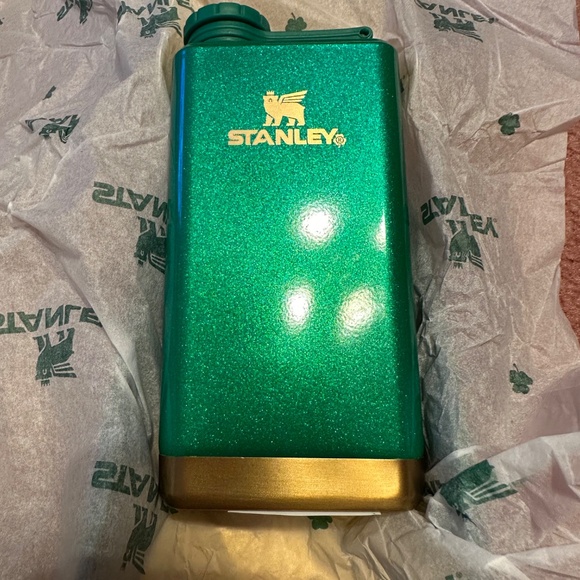 NIB STANLEY PRE PARTY FLASK 8oz GREEN FLASK - Picture 2 of 4